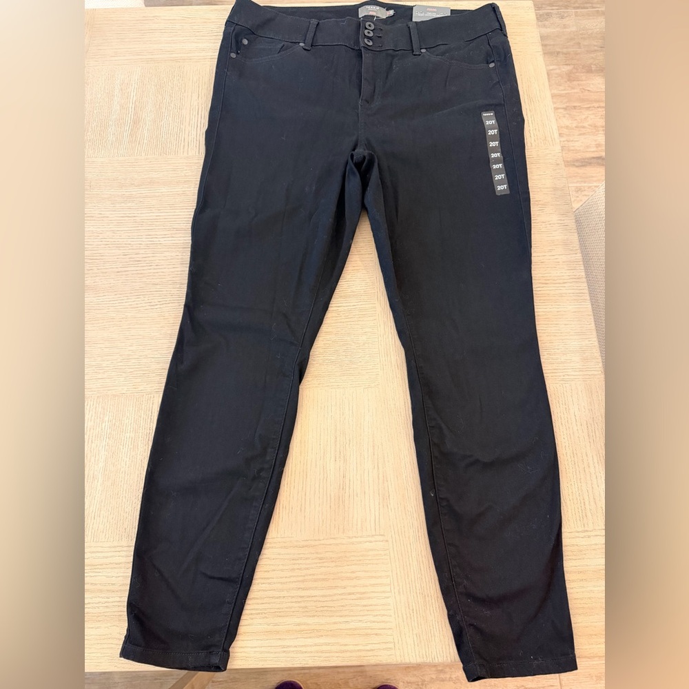Torrid Black High Rise Jeggings Size 20T Super Soft 3-Button Waist Skinny